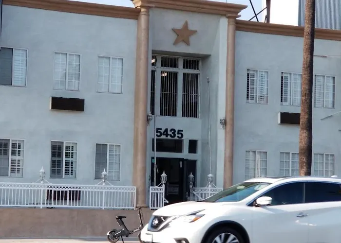Hollywood Stars Inn